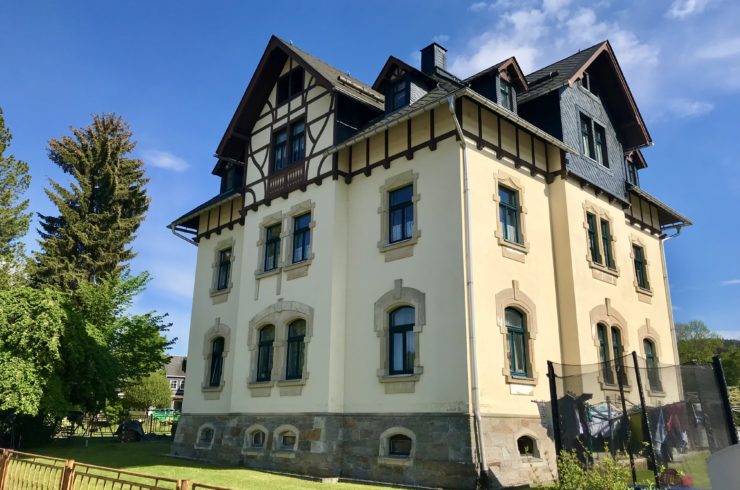 Historisches Baudenkmal im Erzgebirge – Ehem. Brauereivilla mit 4 Wohneinheiten und großem Grundstück in Olbernhau